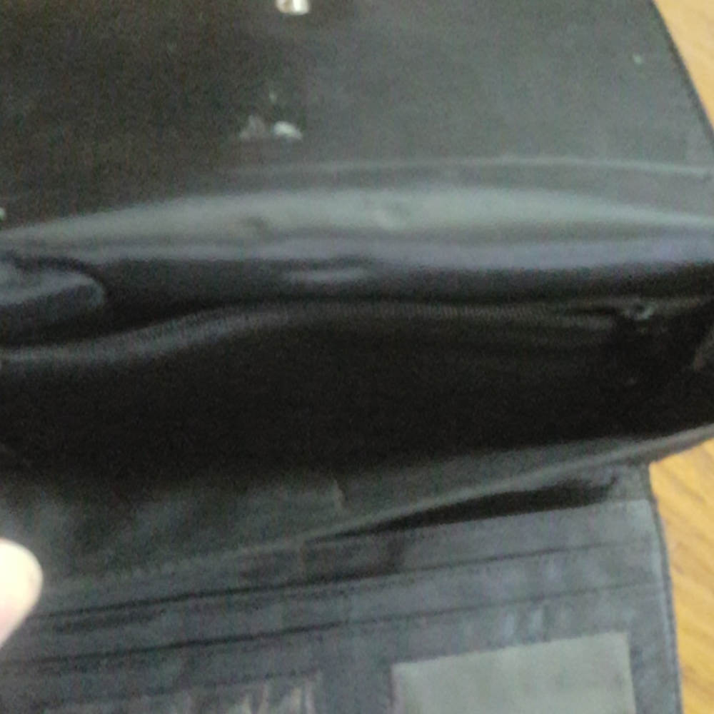 Handbag and 2 wallets. - Picture 7 of 11
